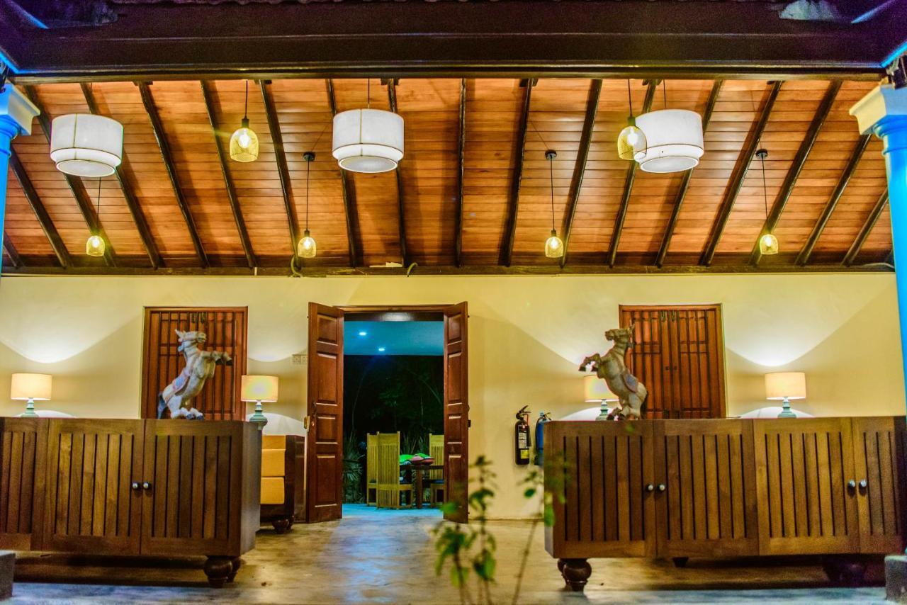 Thambu Illam Hotel Jaffna Exterior foto