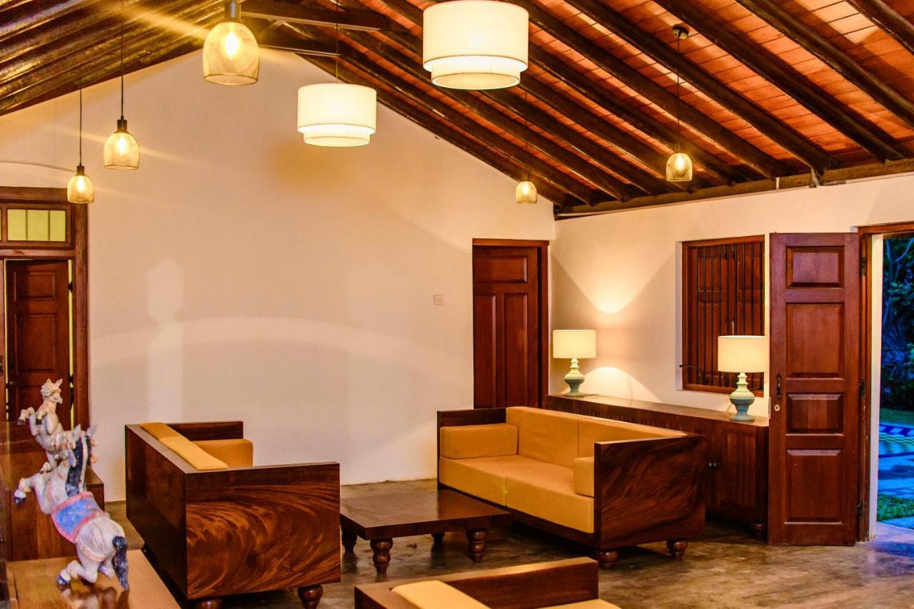 Thambu Illam Hotel Jaffna Exterior foto