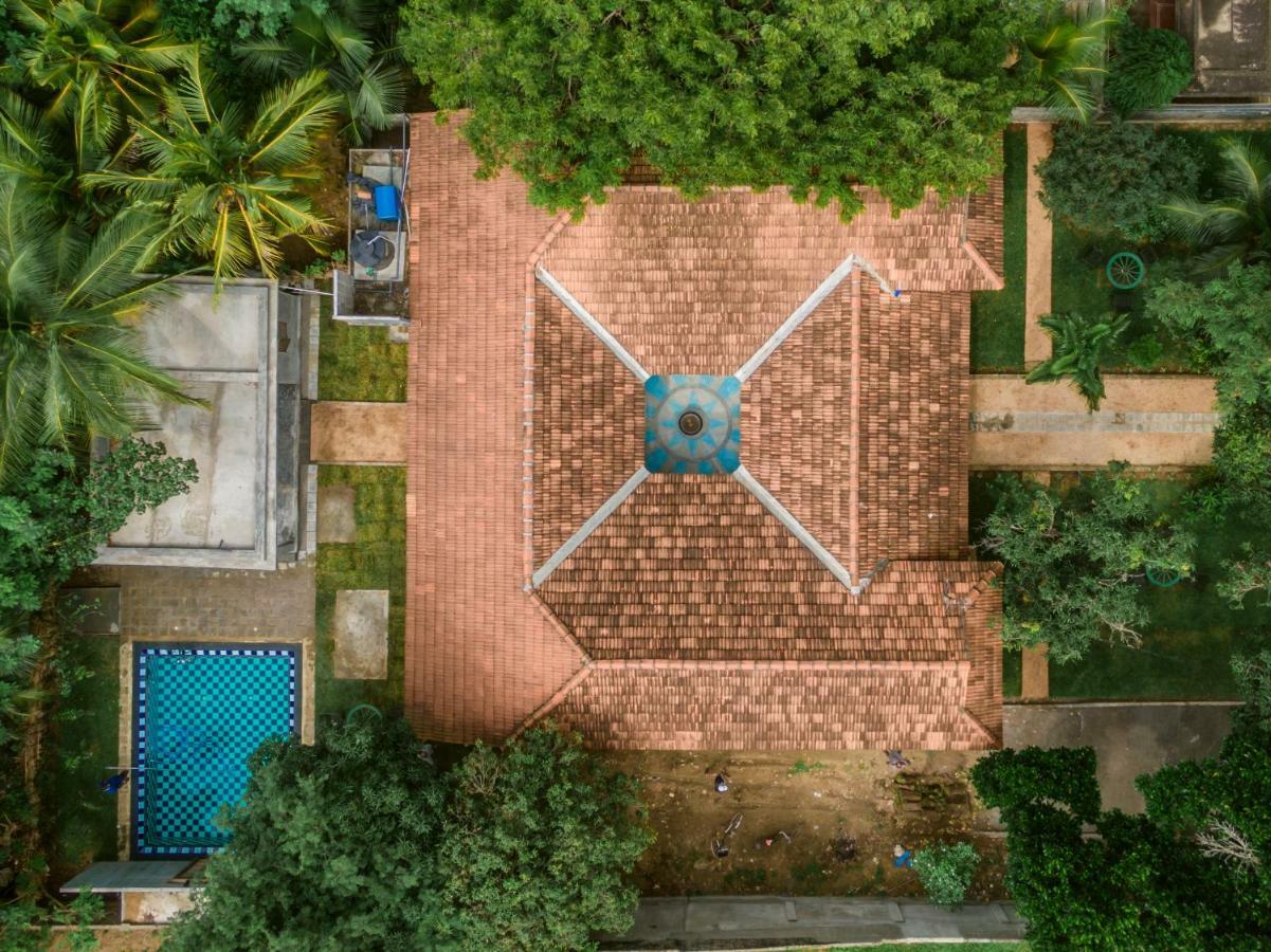 Thambu Illam Hotel Jaffna Exterior foto