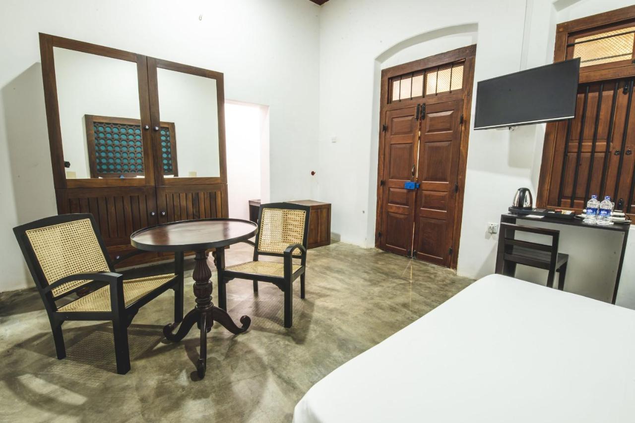 Thambu Illam Hotel Jaffna Exterior foto