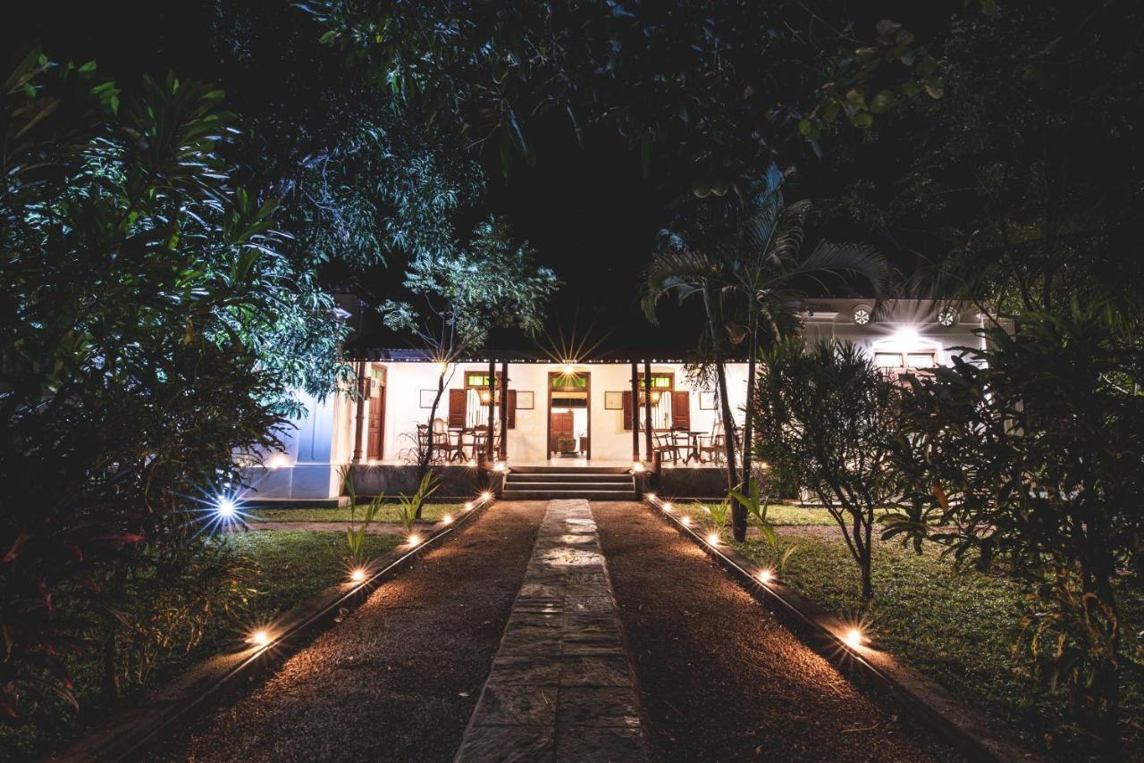 Thambu Illam Hotel Jaffna Exterior foto